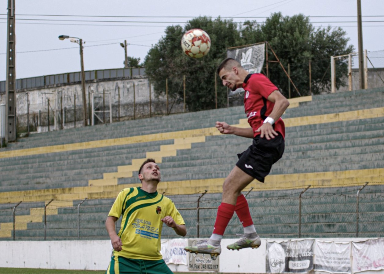 futebol-torres-novas-diogo-gameiro Gameiro subiu ao pódio dos goleadores