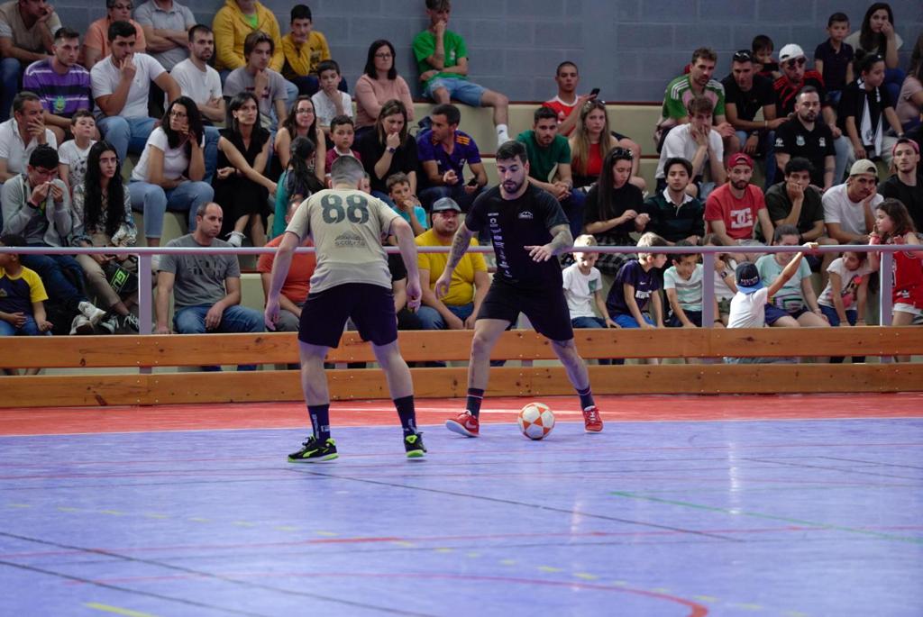 2023.04.08-futsal-torneio-24-h-freixianda-6 «Achas que sabes jogar? Então temos 500 bolas para ti» no 24 Horas da Freixianda