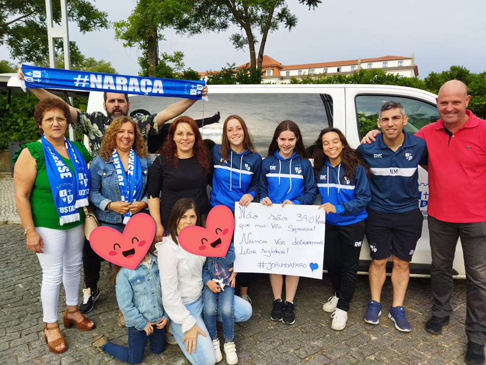 2023.05.21-futsal-feminino-juventude-ouriense-adeptos-faro Juventude Ouriense goleia em Faro com apoio da bancada... azul