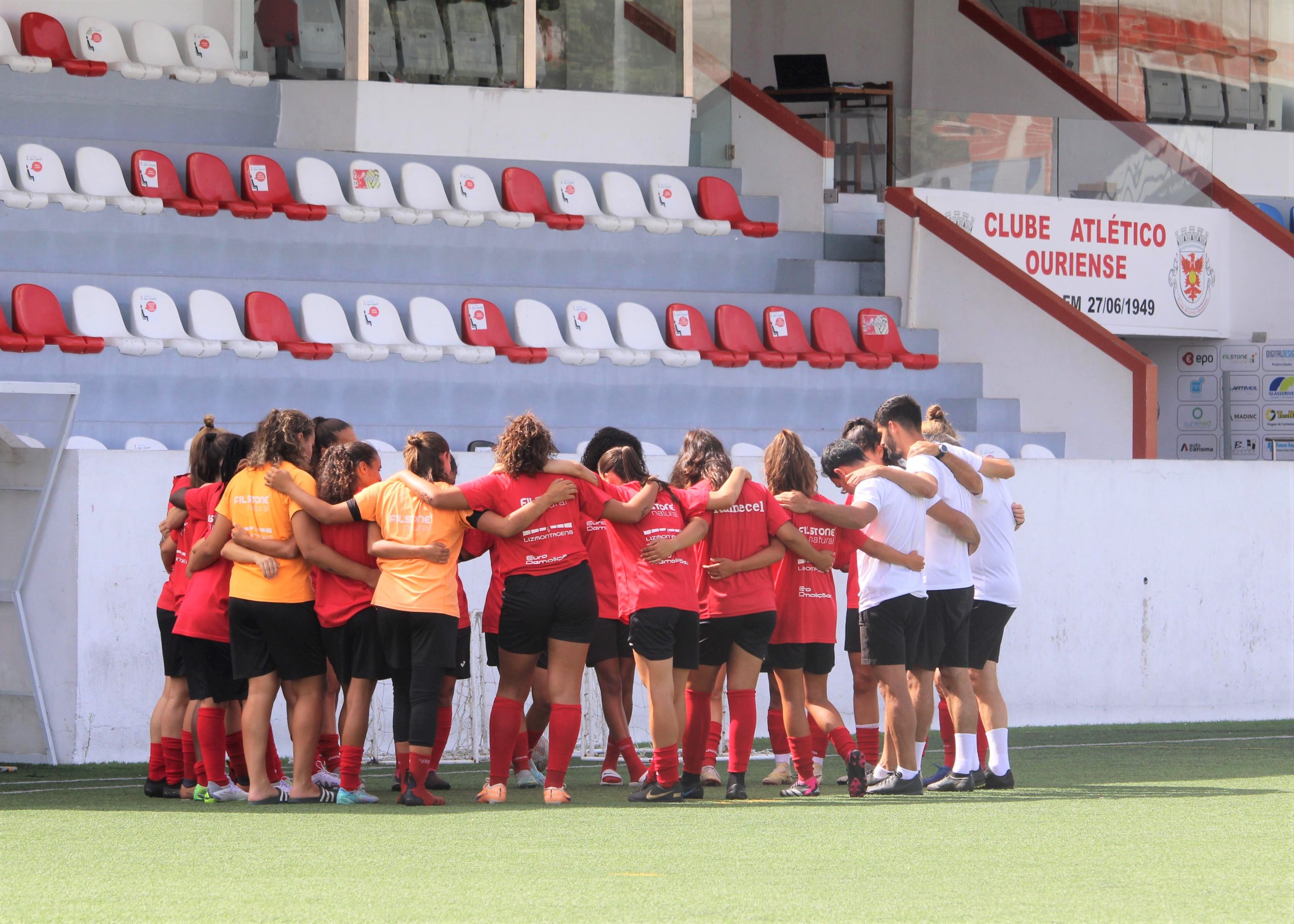 2023.08.09-futebol-feminino-atletico-ouriense-pre-temporada-grupo-scaled Atlético Ouriense reencontra Futebol Benfica em jogo de preparação