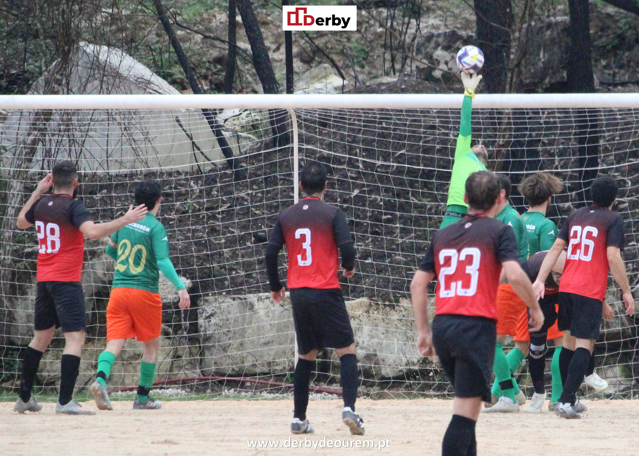 2023.12.03-futebol-derby-inatel-matas-seica-12 Azevedo resolve no Derby de Ourém! Livre na gaveta dá vitória do Matas sobre o Seiça