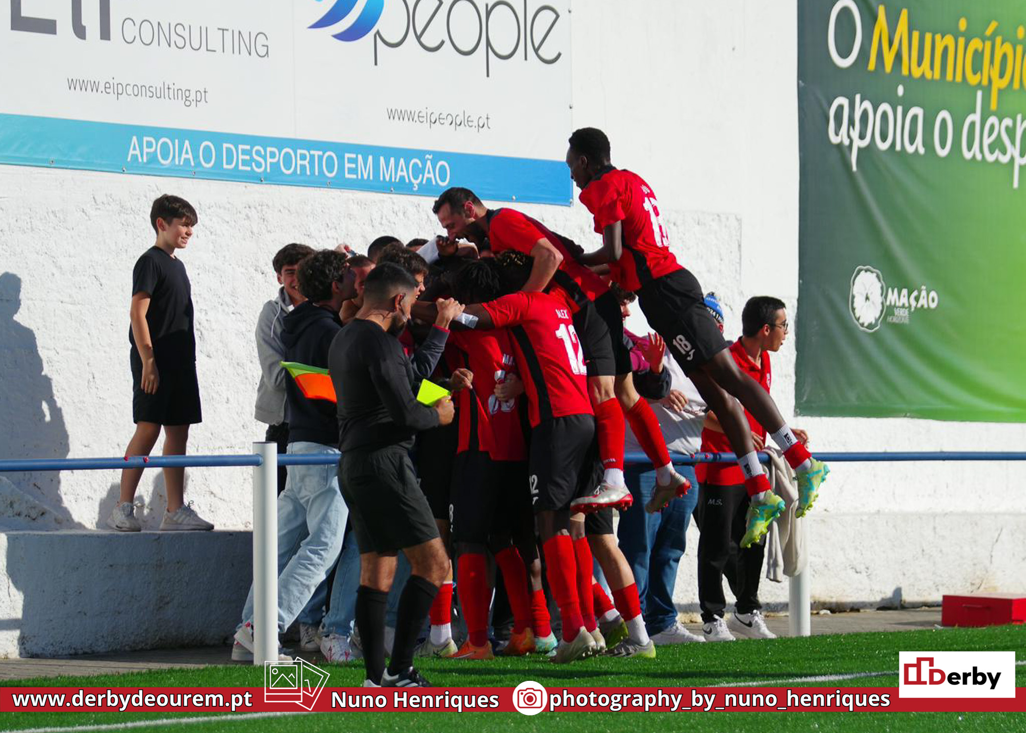 2024.05.19-futebol-atletico-ouriense-macao-1 Atlético aguenta-se à bronca e passa a ser o único representante de Ourém na 1.ª Distrital