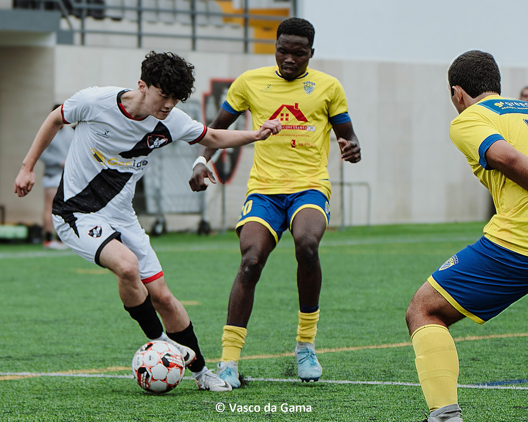 futebol-feminino-Tiago-Silva-Vasco-da-Gama-4 Vasco empata e ainda lidera mas tem Caxarias e Vilarense à perna