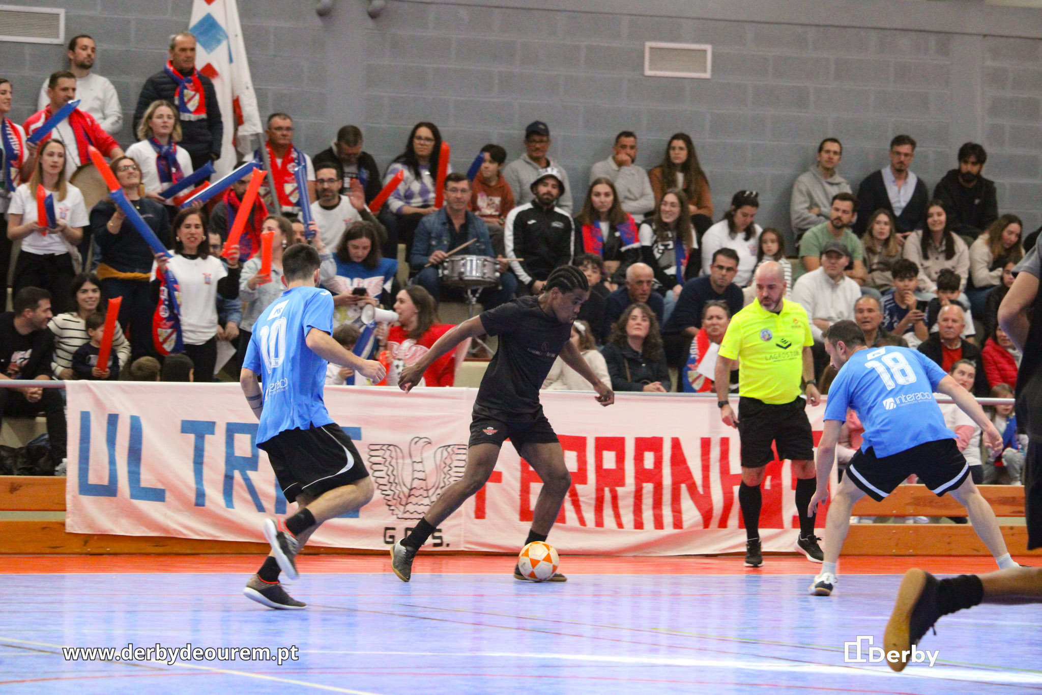 2025.04.18-futsal-24horas-freixianda-sandoeirense-alianca-eterna-17 3,2,1... já se joga nas 24 horas de Futsal da Freixianda