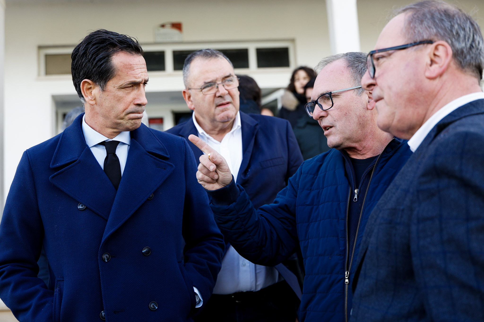 2026.02.13-caxarias-pedro-proenca-albuquerque-quim-ze-joaquim-martinho-kristin-tempestade-3 Pedro Proença veio a Caxarias ver como ficou o Campo da Chã