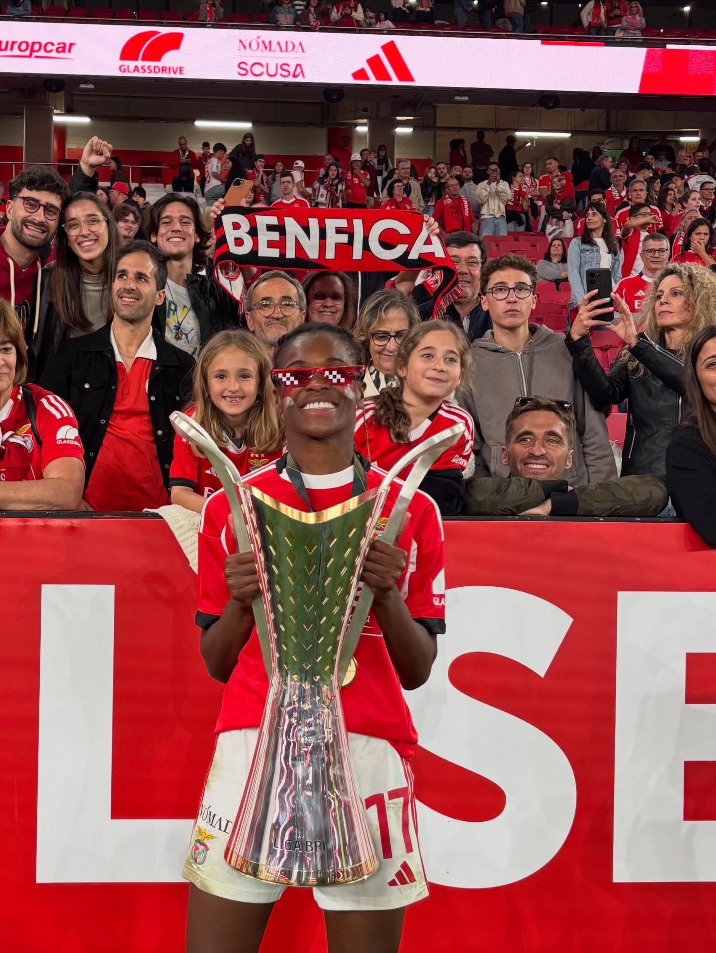 Diana-Silva-Benfica-campea-4 Home
